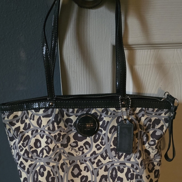 Coach Leopard Print Tote Bag And Wallet Set - Black and Gray - Picture 13 of 15